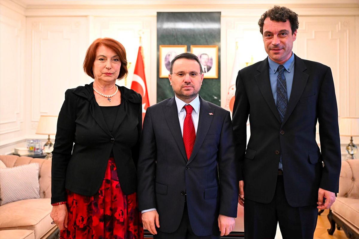 Adalet Bakanı, Uğur Mumcu'nun ailesiyle görüştü
