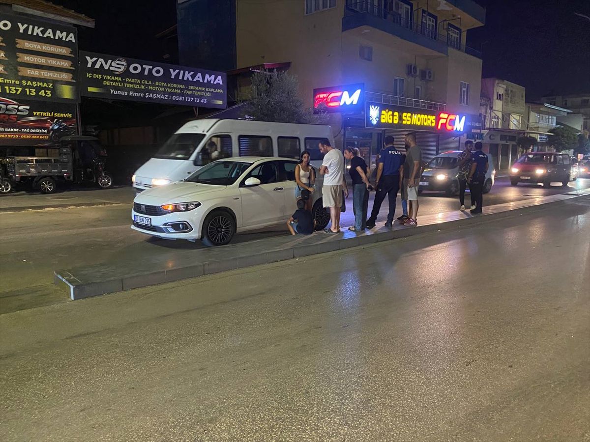 Serik'te 2 Yaşındaki Çocuğa Otomobil Çarptı