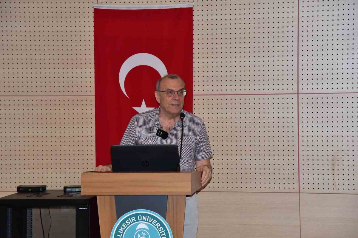 Balıkesir Üniversitesi'nde Charles Peirce Göstergebilimi Seminerleri Tamamlandı