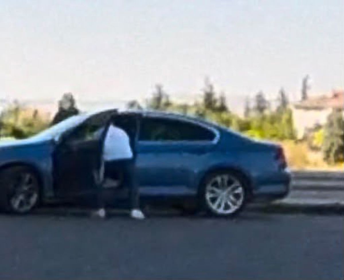 Eskişehir'de 'Beni aldattın' diyerek kadına yumruk attı