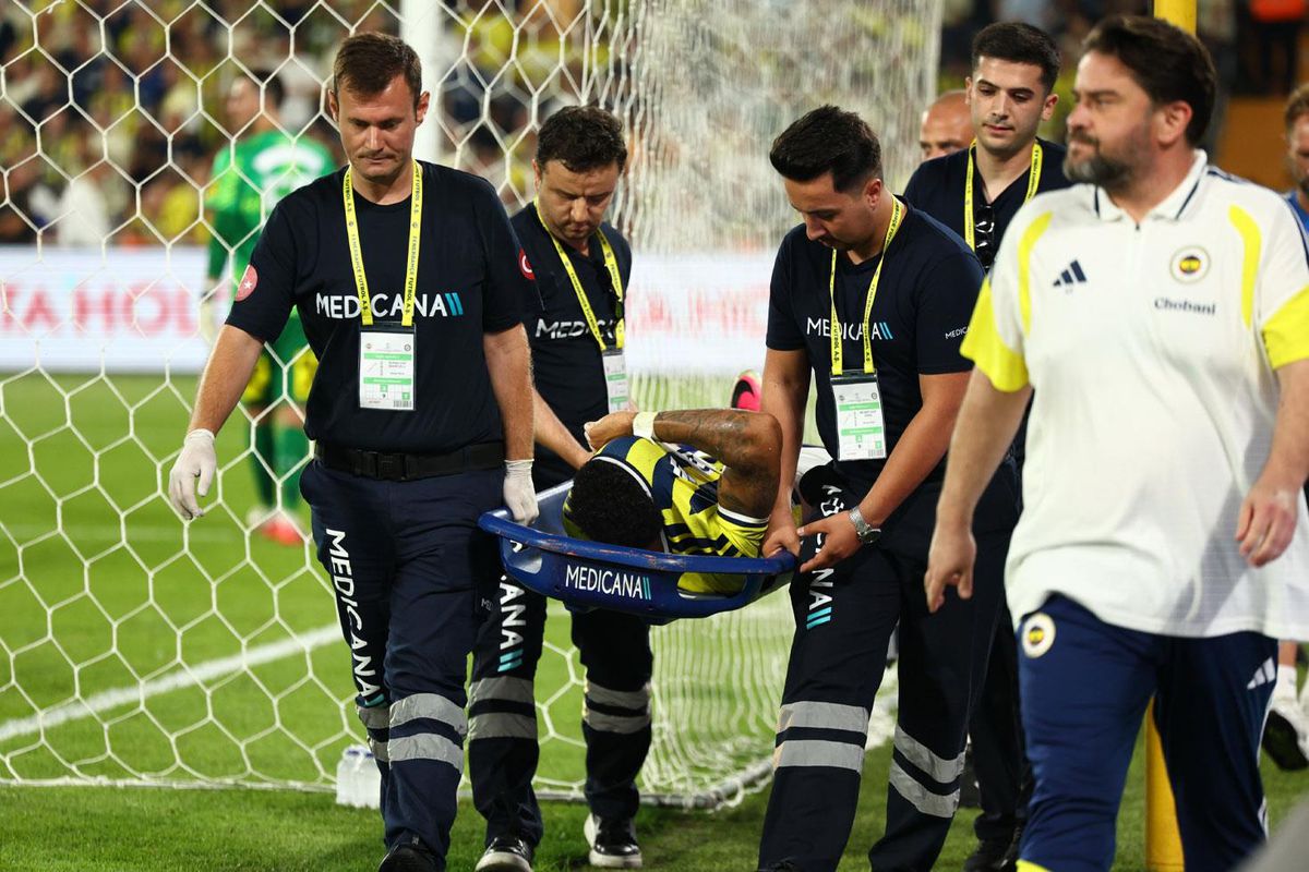 Fenerbahçe'ye Oosterwolde'den kötü haber! Aylarca yok