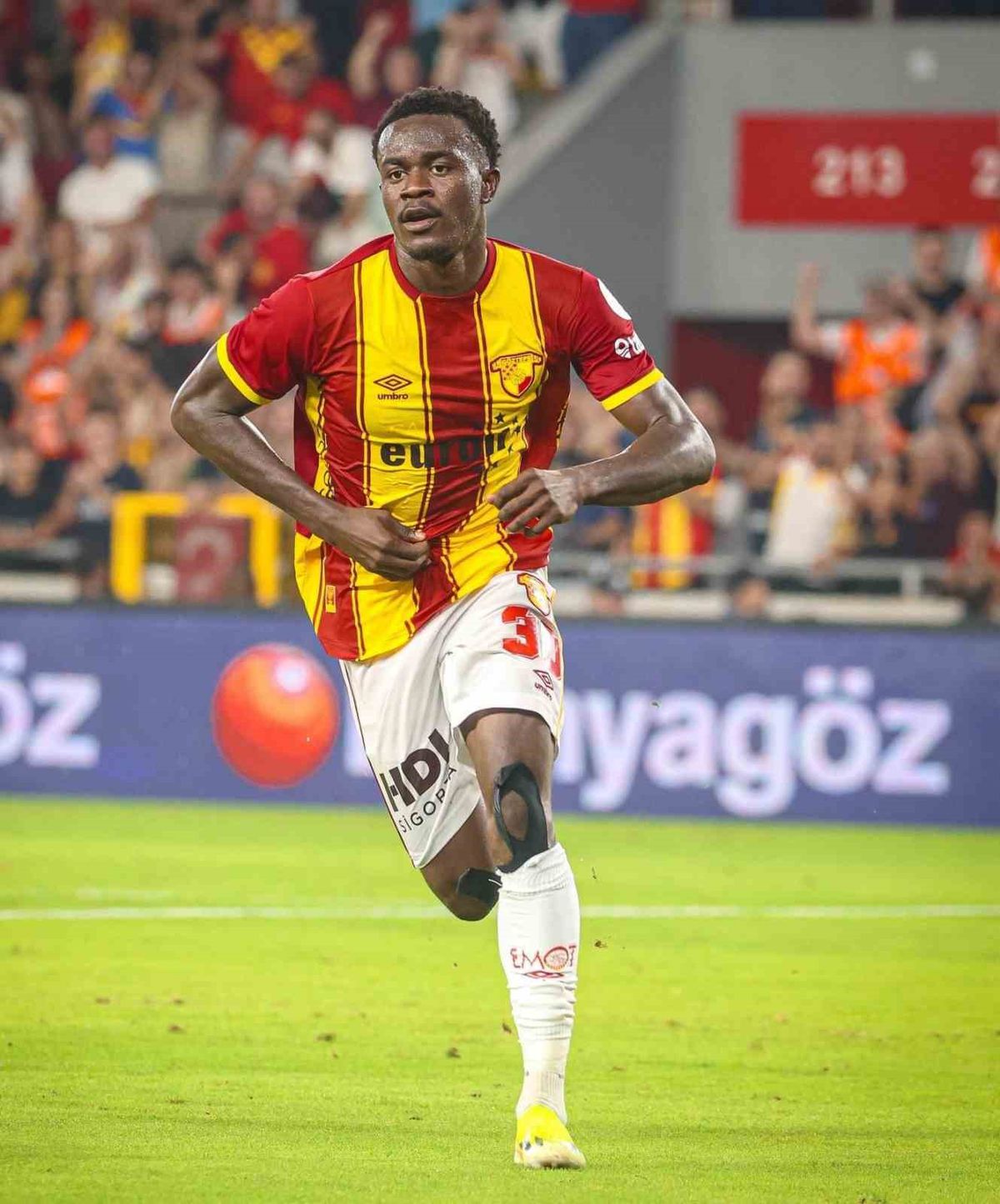 Elversberg, Göztepe'nin Yıldızı Dennis için Devrede