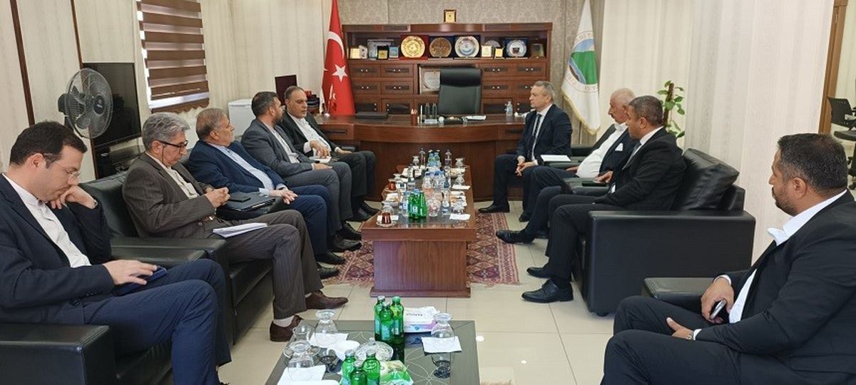 İran heyeti Hakkari’de sınır ticareti ve ekonomik iş birliğini görüştü