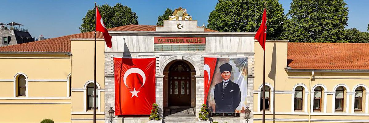 Çatalca'da Eğitim Uçağı Kaza Kırıma Uğradı: 1 Yaralı