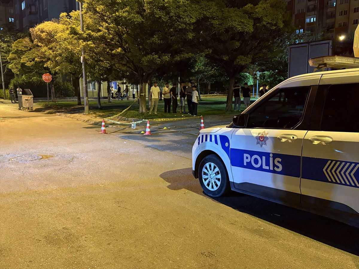 Kayseri'de Parkta Bıçaklı Kavga: 2 Yaralı