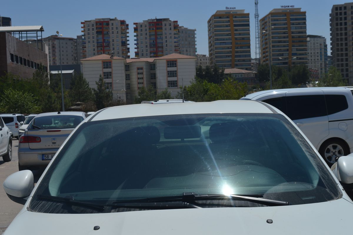 Uzmanlardan sıcak hava uyarısı: Çocukları araçta yalnız bırakmayın