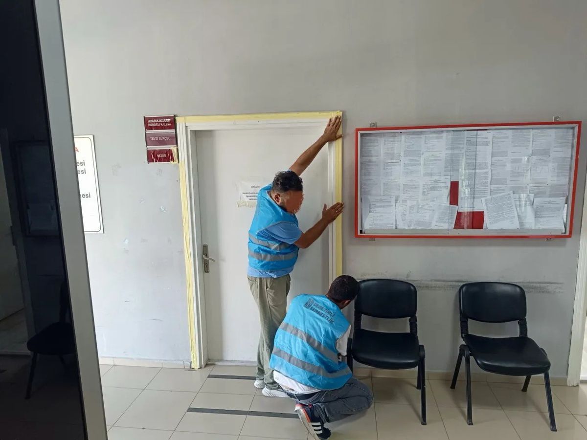 Sinop'ta Yükümlüler Adliye Tadilatında Görev Aldı