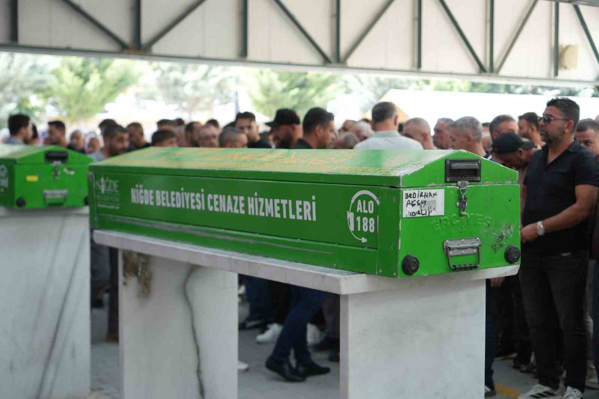 Niğde'de Takla Atan Otomobilde 17 Yaşındaki Genç Öldü