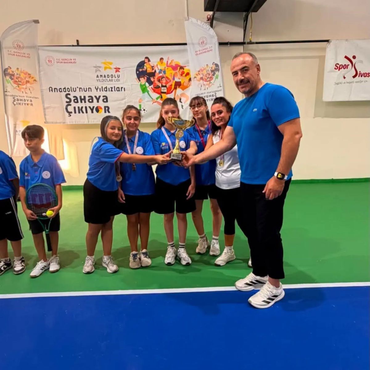 Sivas Tenis Takımları Mersin Yarı Finalinde