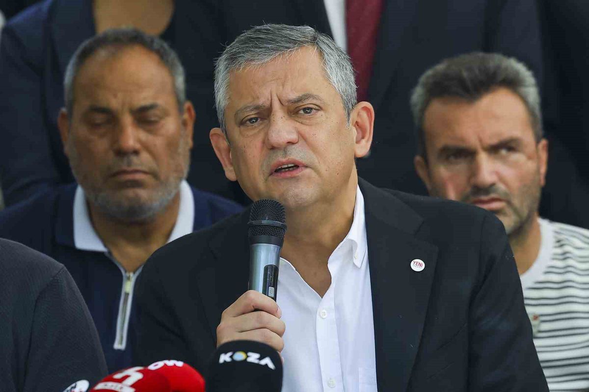 Özgür Özel: Silahların Tamamen Susmasını Savunuyoruz