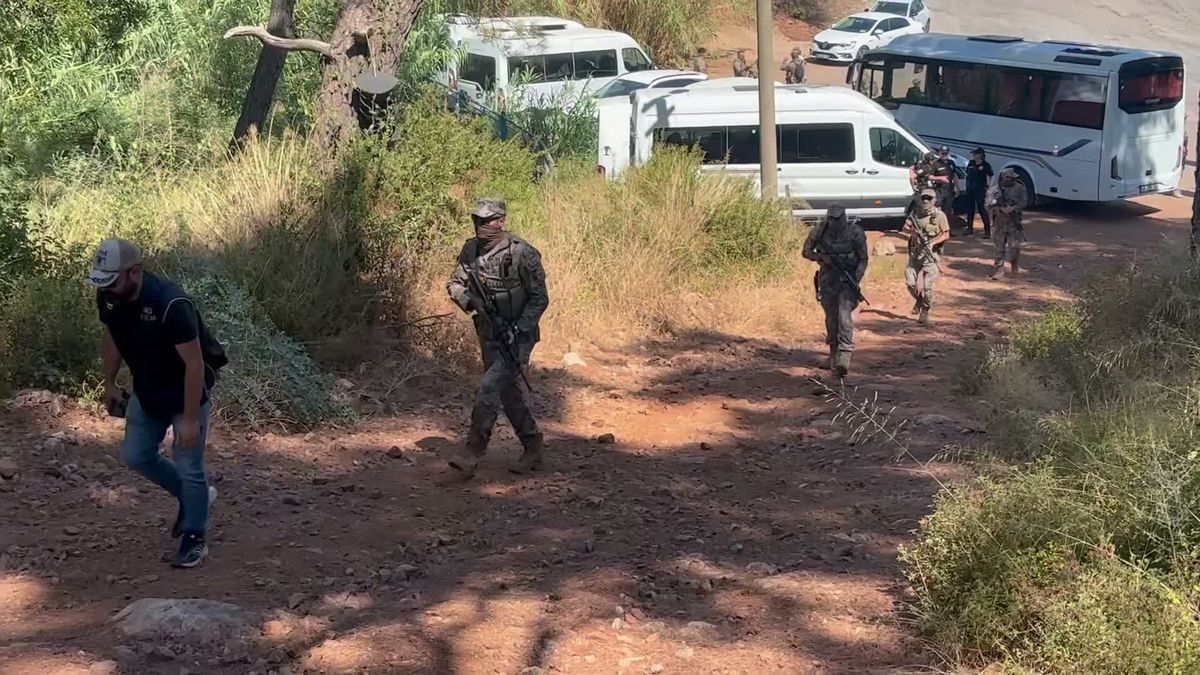 FETÖ'cü Burkay Karatepe'nin gösterdiği yerlerde silah araması başlatıldı