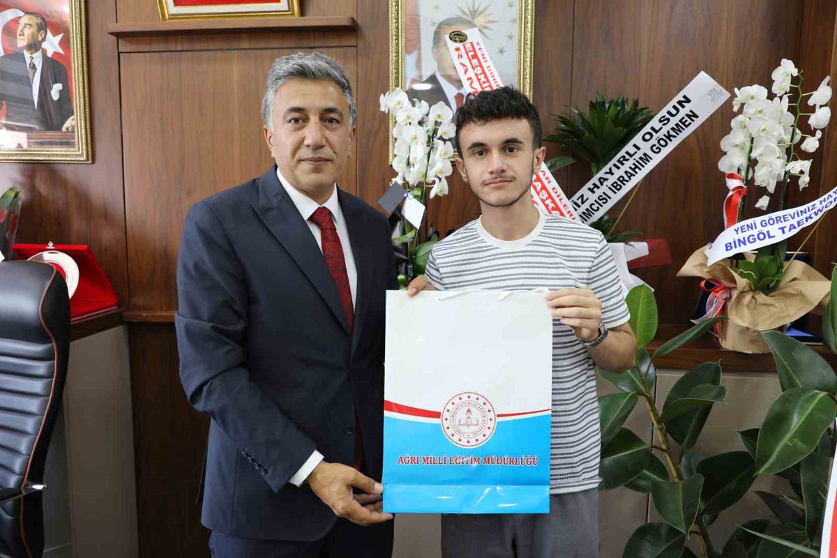 Ağrılı öğrenci Kur'an-ı Kerim'i Güzel Okuma Türkiye ikincisi