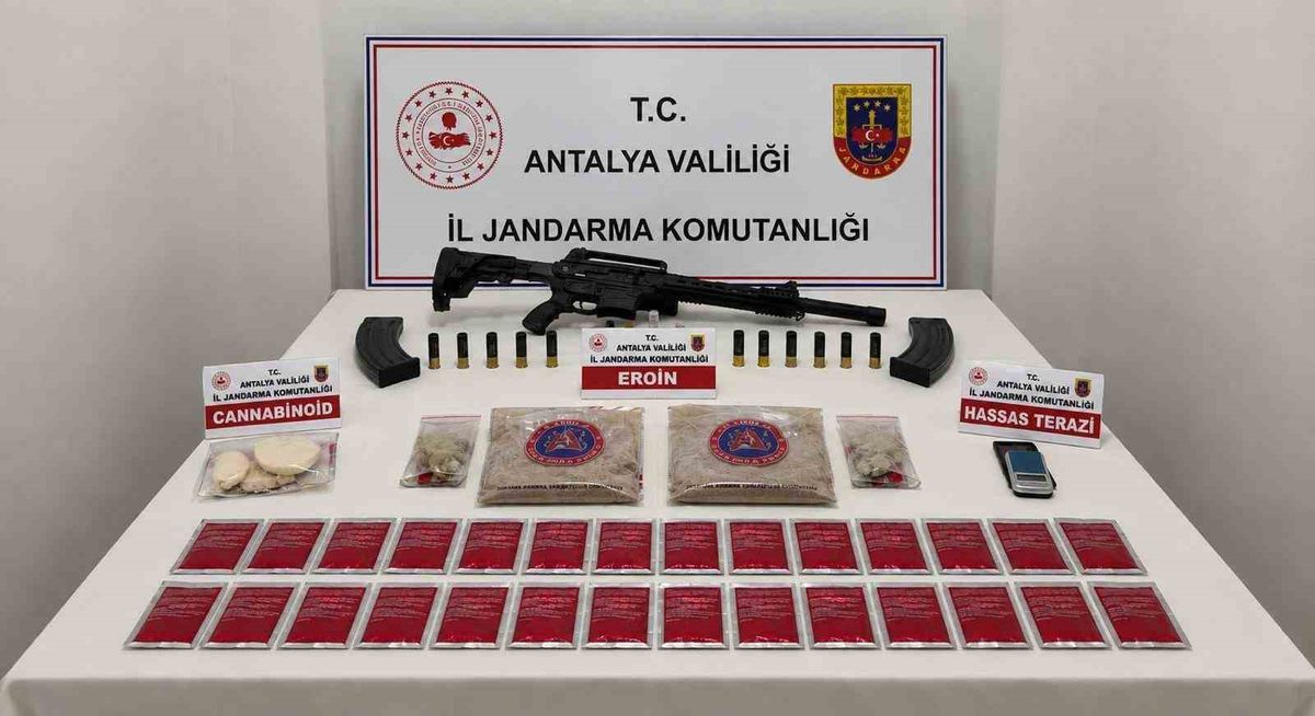 Antalya'da Büyük Uyuşturucu Operasyonu