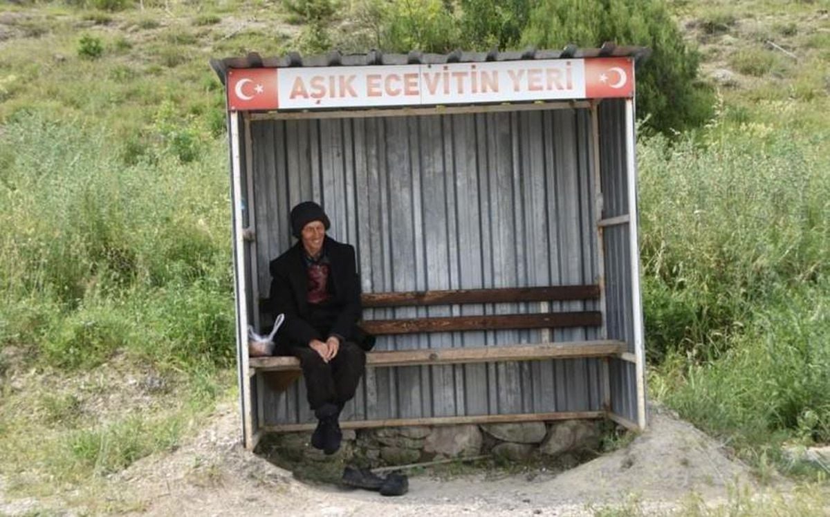 Aşık Ecevit öldü mü, yaşıyor mu?