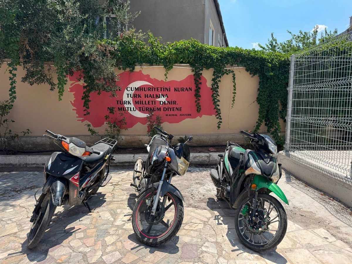 Balıkesir'de 3 Motosiklet Hırsızlığı: 2 Şüpheli Tutuklandı