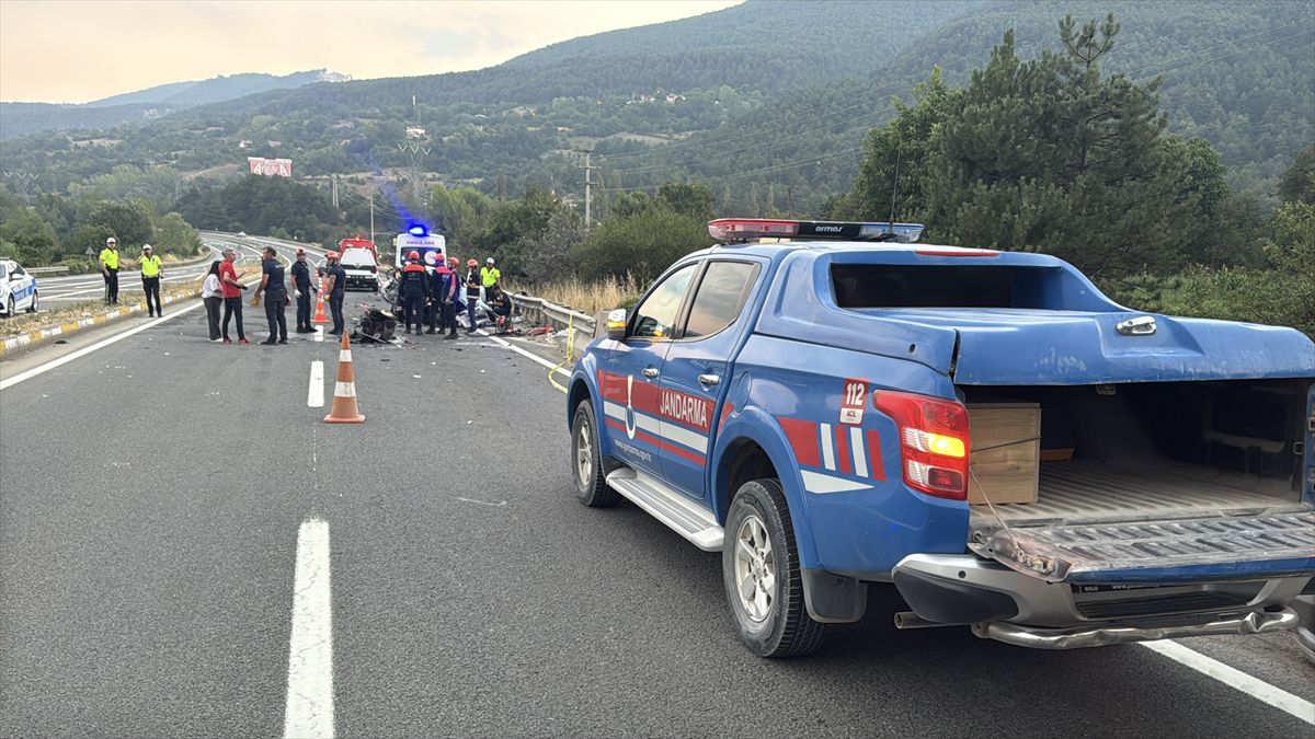 Bolu'da trafik kazası: 1 ölü, 2 ağır yaralı