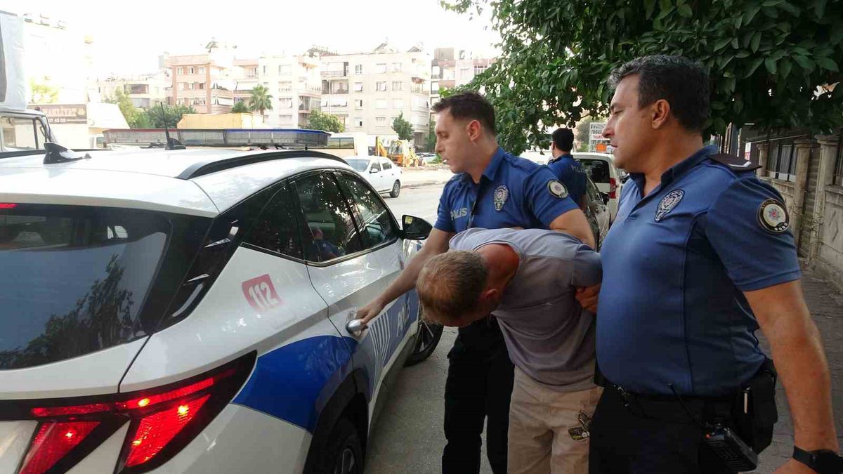 Plaj Hırsızı Suç Makinesi Çıktı: Aynı Günde 3 Turistin Eşyasını Çaldı