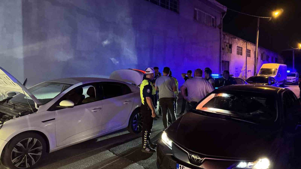 Bursa'da çalıntı otomobil kovalamacası: 3 gözaltı, 380 bin TL ceza