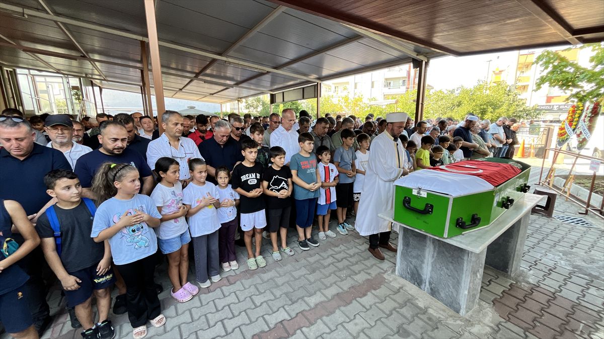 Çanakkale'de 9 Yaşındaki Yusuf Talha Son Yolculuğuna Uğurlandı