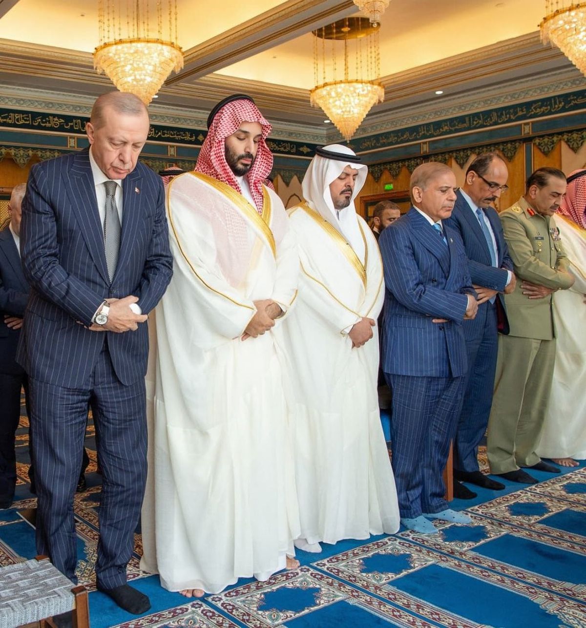 Erdoğan, Mekke'de Selman ve Şerif'le Cuma Namazı Kıldı
