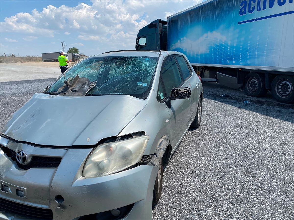 Edirne'de Tır ile Otomobil Çarpıştı: 1 Yaralı