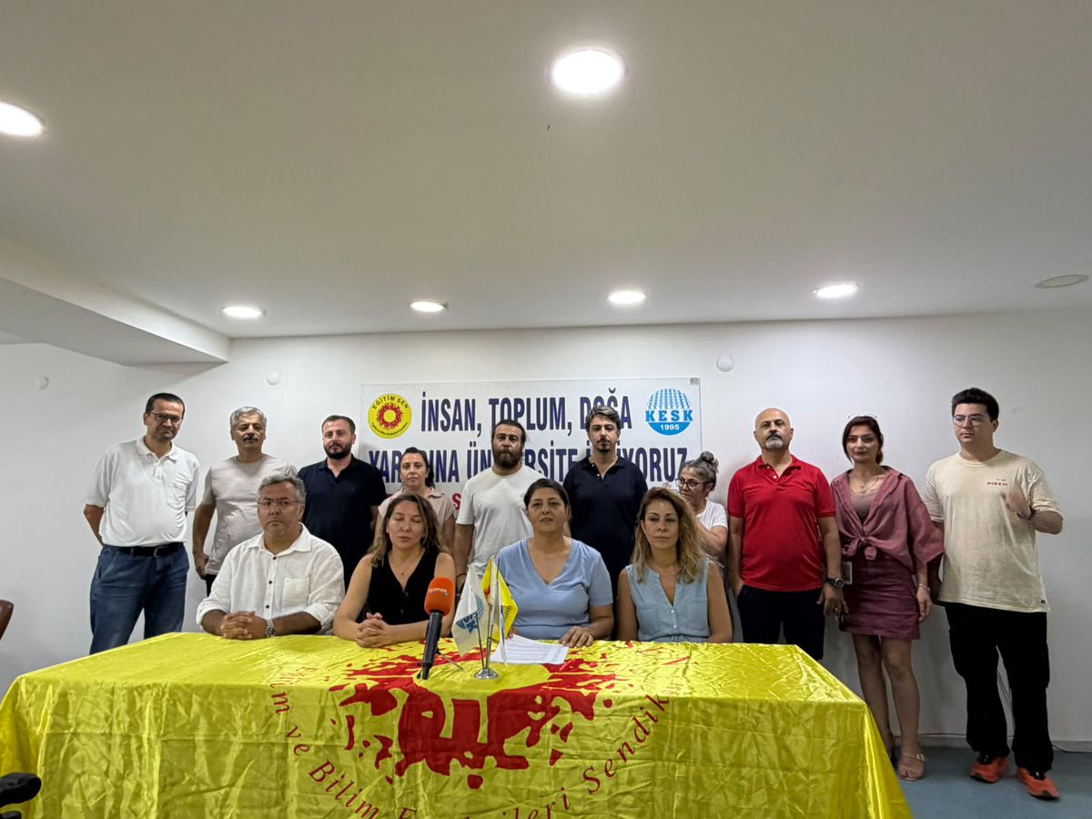 Sendikalardan Ege Üniversitesi'nin izin kararına tepki