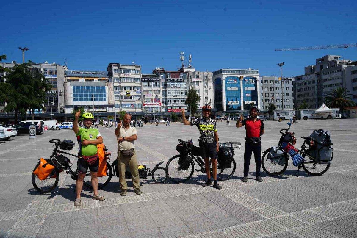 Bisikletle Türkiye Turu: 4 Gezgin Samsun'da