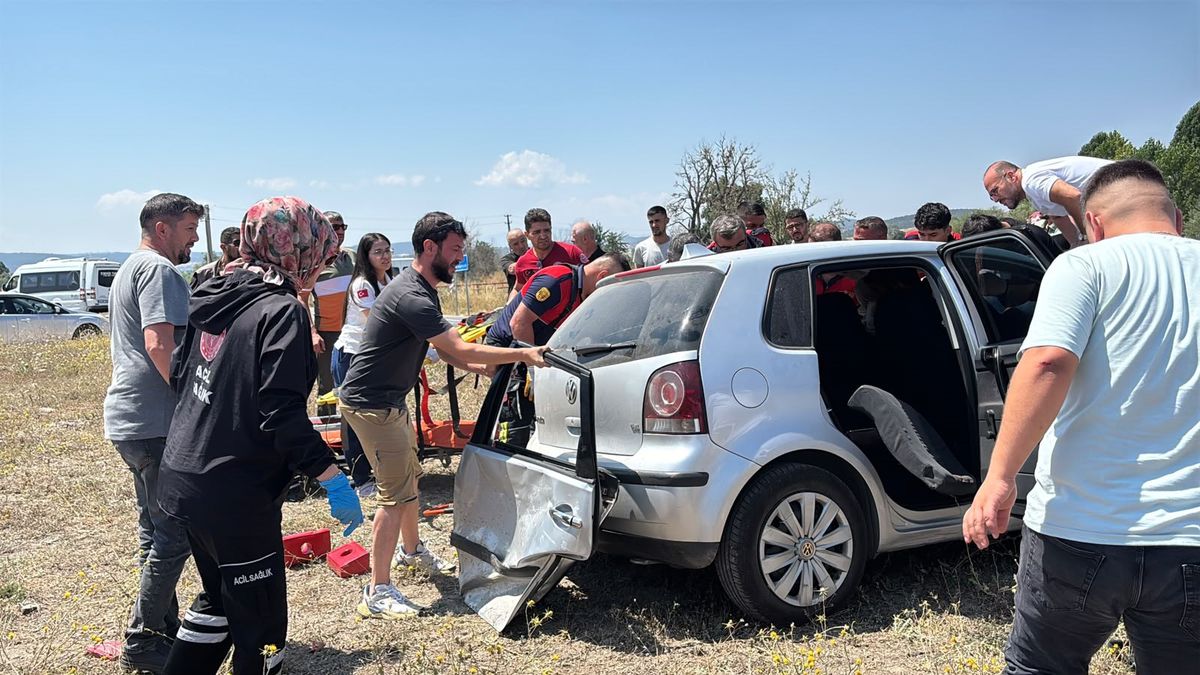 Kütahya'da Kavşakta Feci Kaza: 1 Ölü, 5 Yaralı