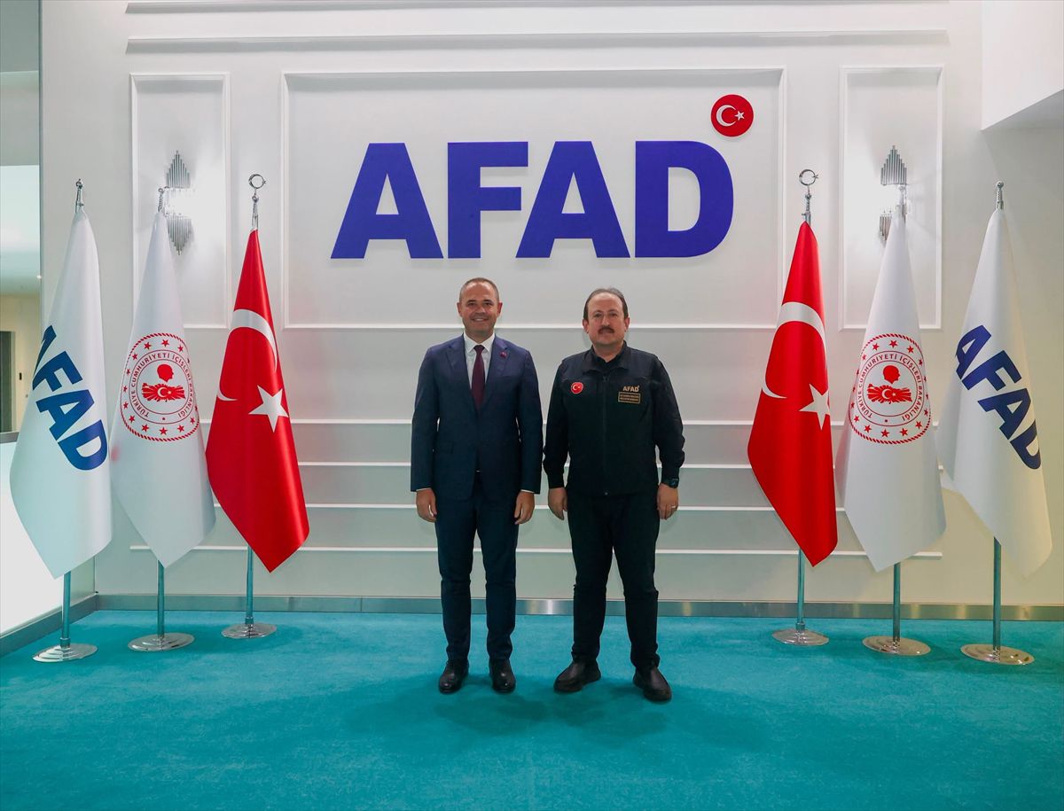 Kırklareli Belediye Başkanı Derya Bulut, AFAD yöneticilerini ziyaret etti