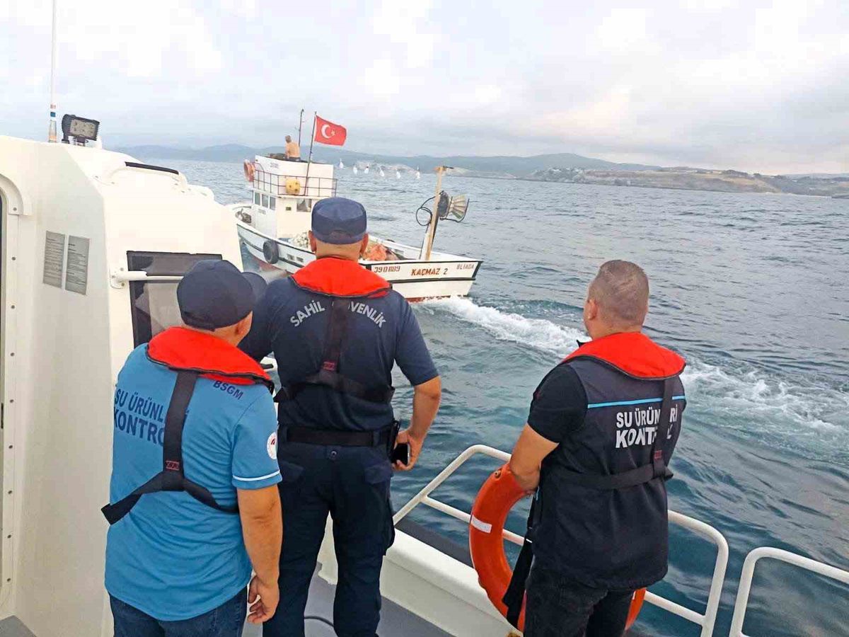 Kırklareli'de denizde yasa dışı palamut avı denetimi