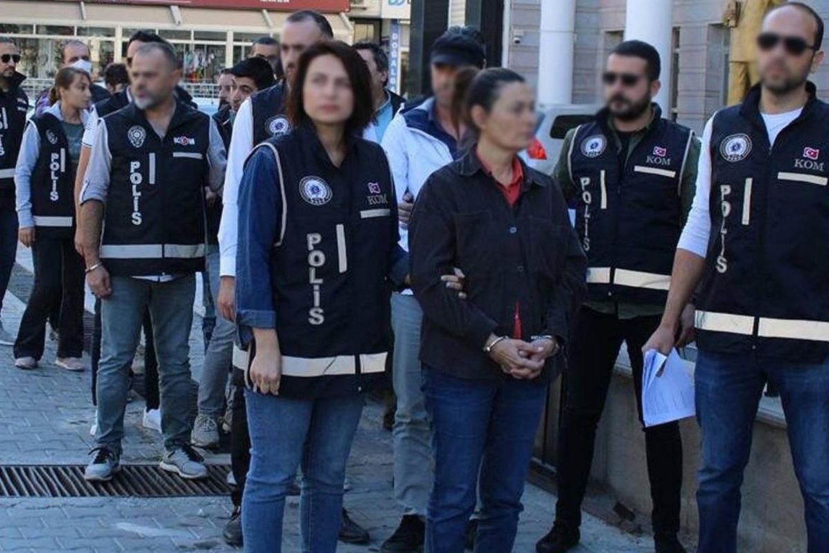 Kuşadası Belediyesi'ne 3. dalga operasyon! 15 kişi gözaltına alındı