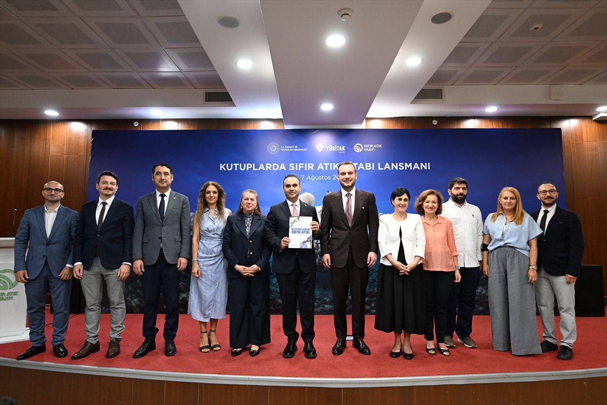 Kutuplarda Sıfır Atık Kitabı Tanıtıldı