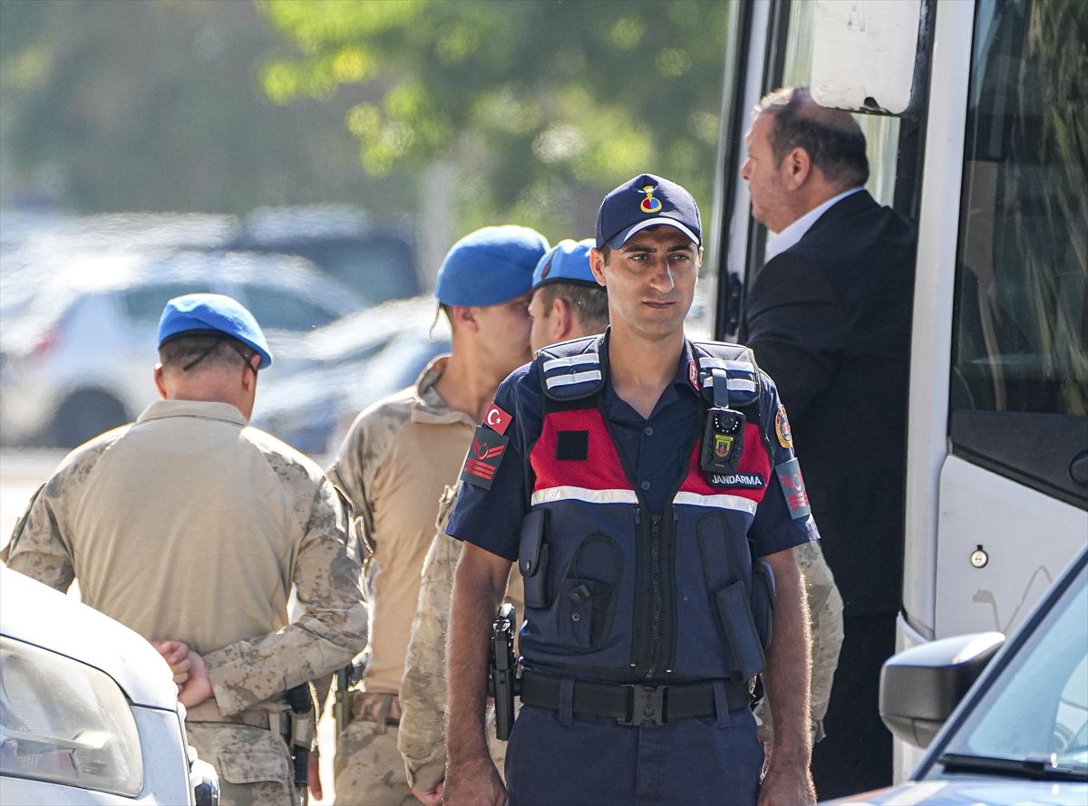 Menderes Belediye Başkanı Çiçek ve 15 şüpheli adliyeye sevk edildi