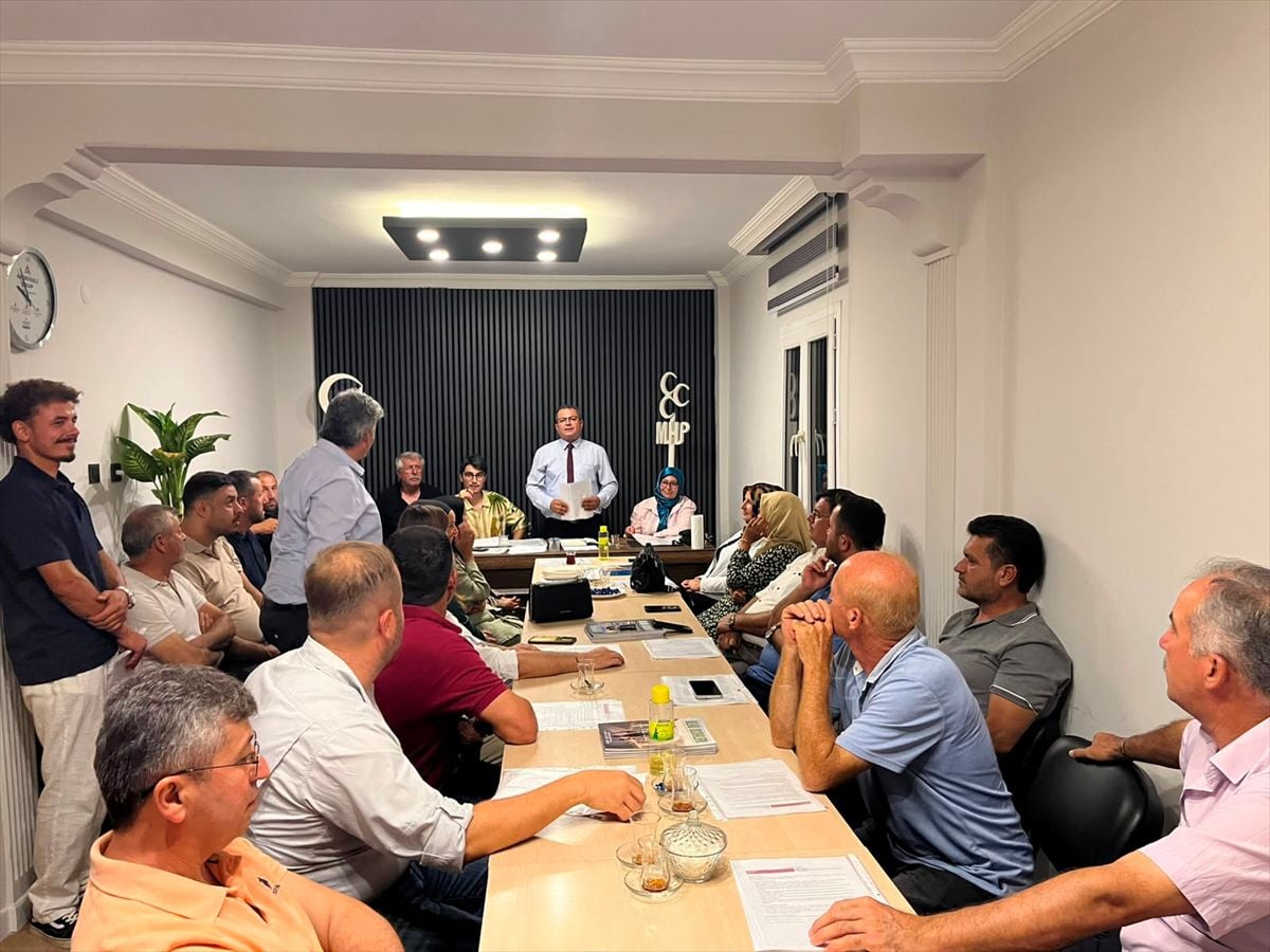 MHP Seydikemer'de yönetim ve divan toplantısı yapıldı