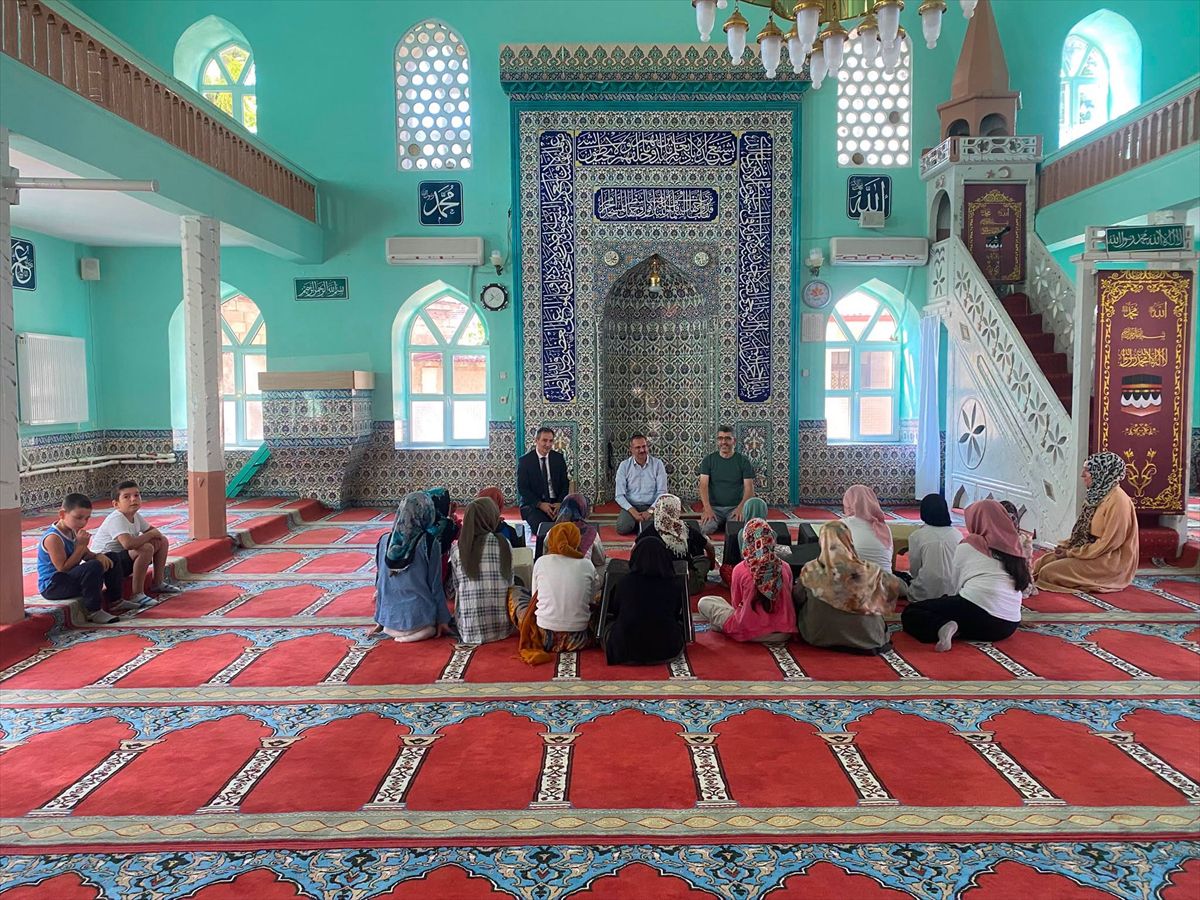 Pınarhisar Kaymakamı Özderin'den Yaz Kur'an Kursu Ziyareti