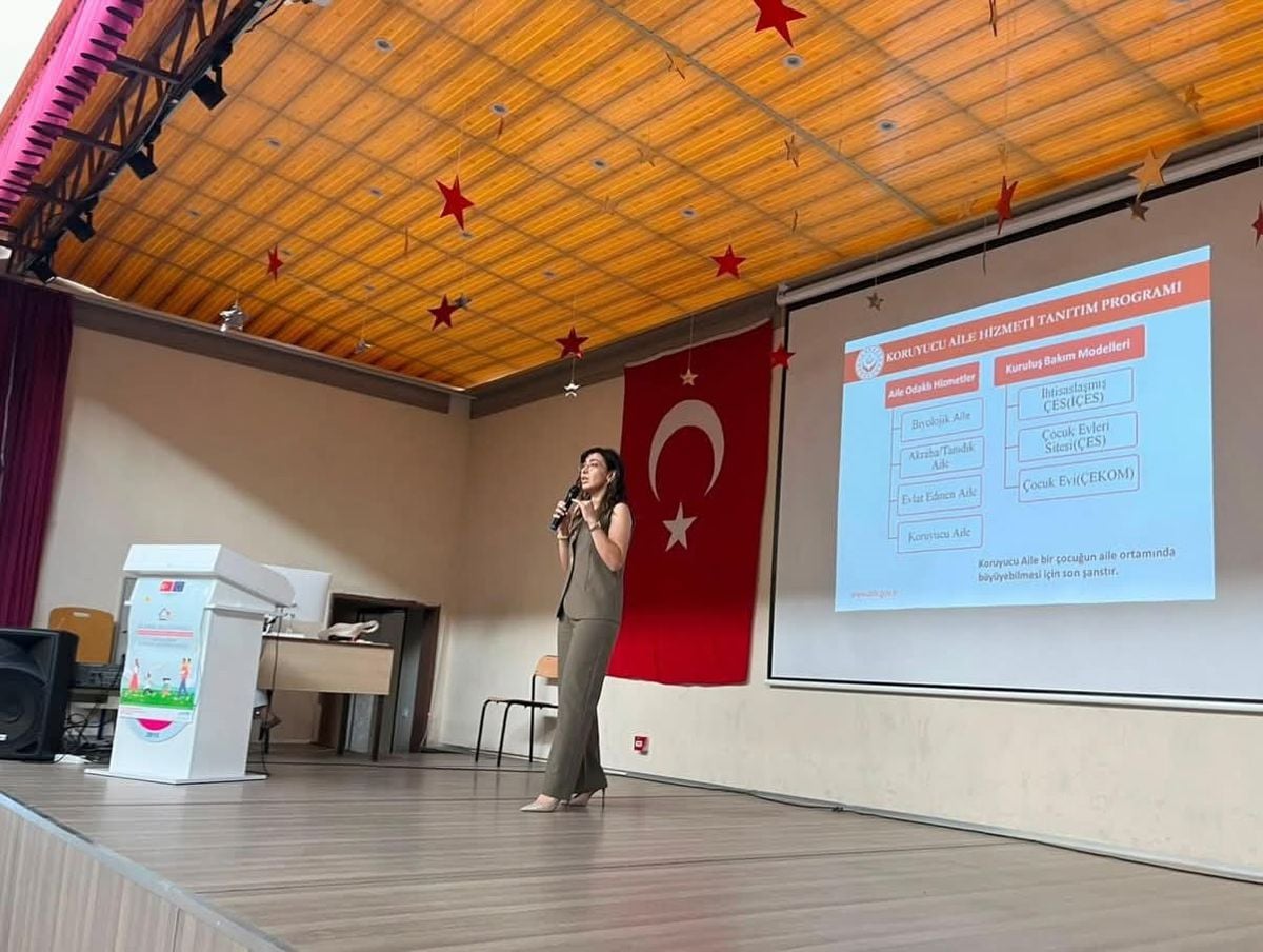 Şuhut’ta Koruyucu Aile Hizmet Modeli Tanıtıldı