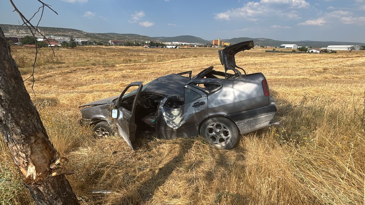 Tavşanlı'da Takla Atan Otomobilin Sürücüsü Yaralandı