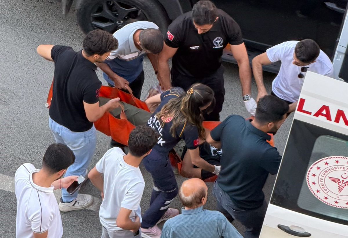 Yüksekova'da Fenalaşan Vatandaş Hastaneye Kaldırıldı