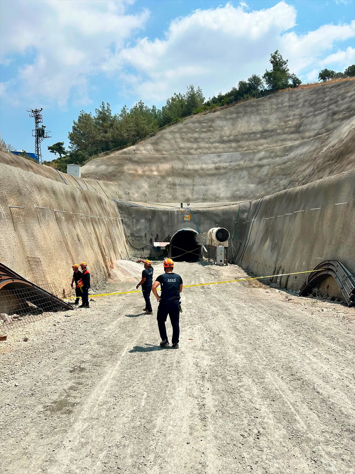 Adana’da tünel göçüğü: 1 işçi hayatını kaybetti