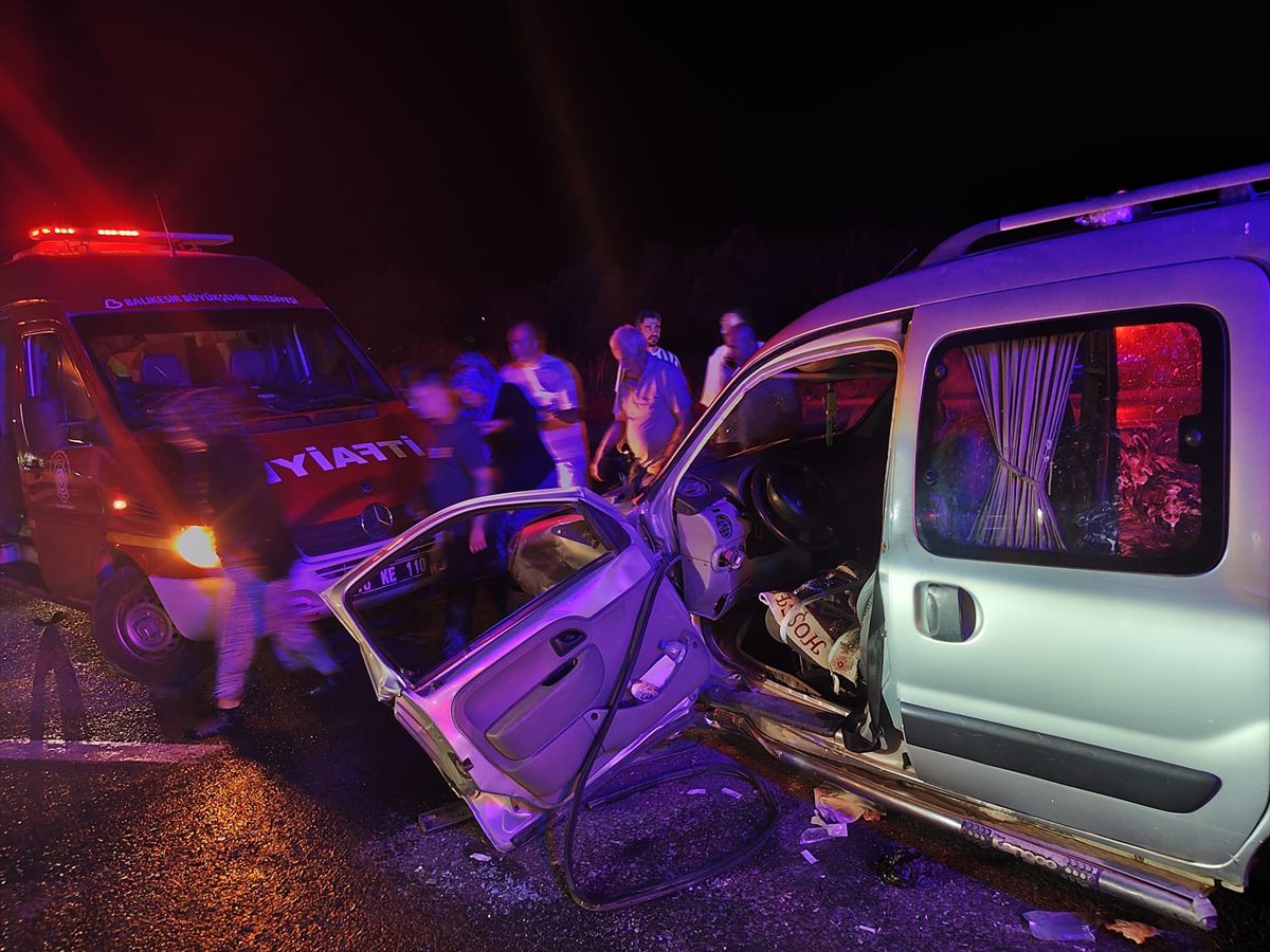 Havran'da Korkutan Kaza: 4 Yaralı