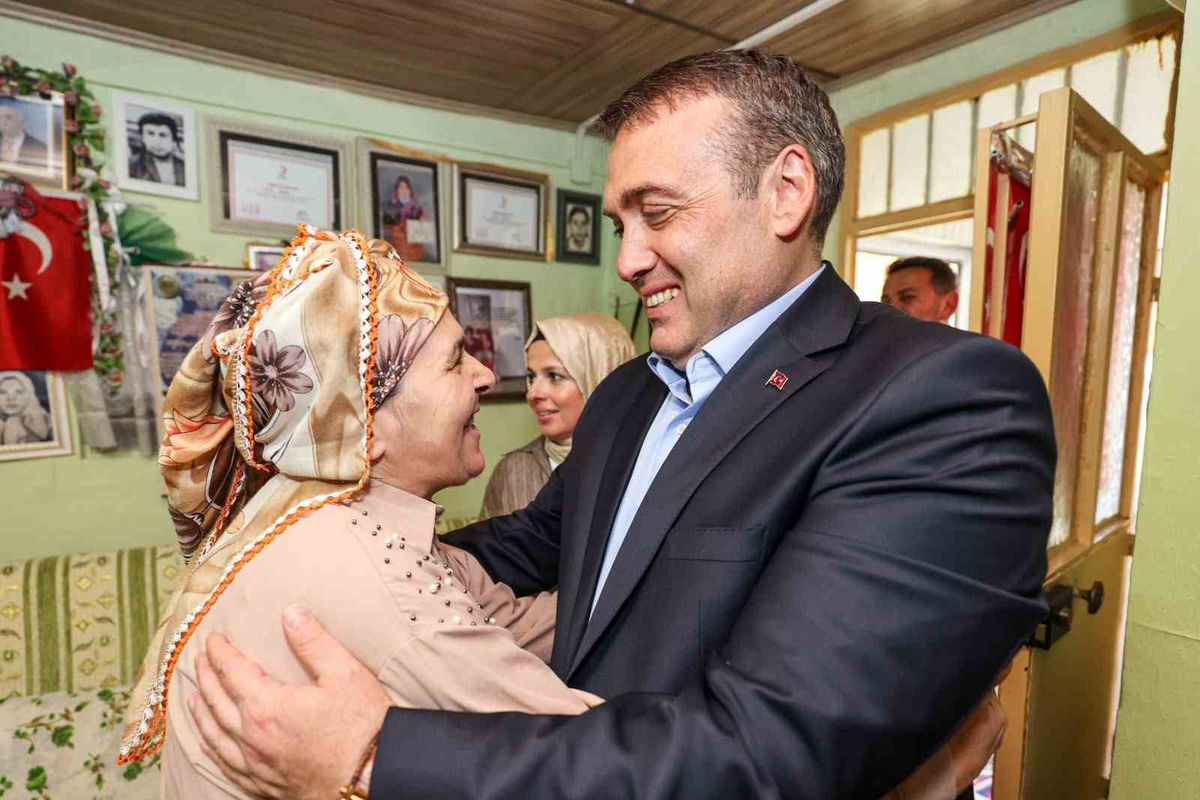 Bilecik Valisi Sözer, Kıbrıs gazilerini evlerinde ziyaret etti