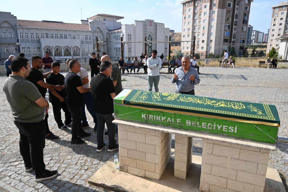 Bolu'daki kazada ölen Batuhan Aslıyüce son yolculuğuna uğurlandı