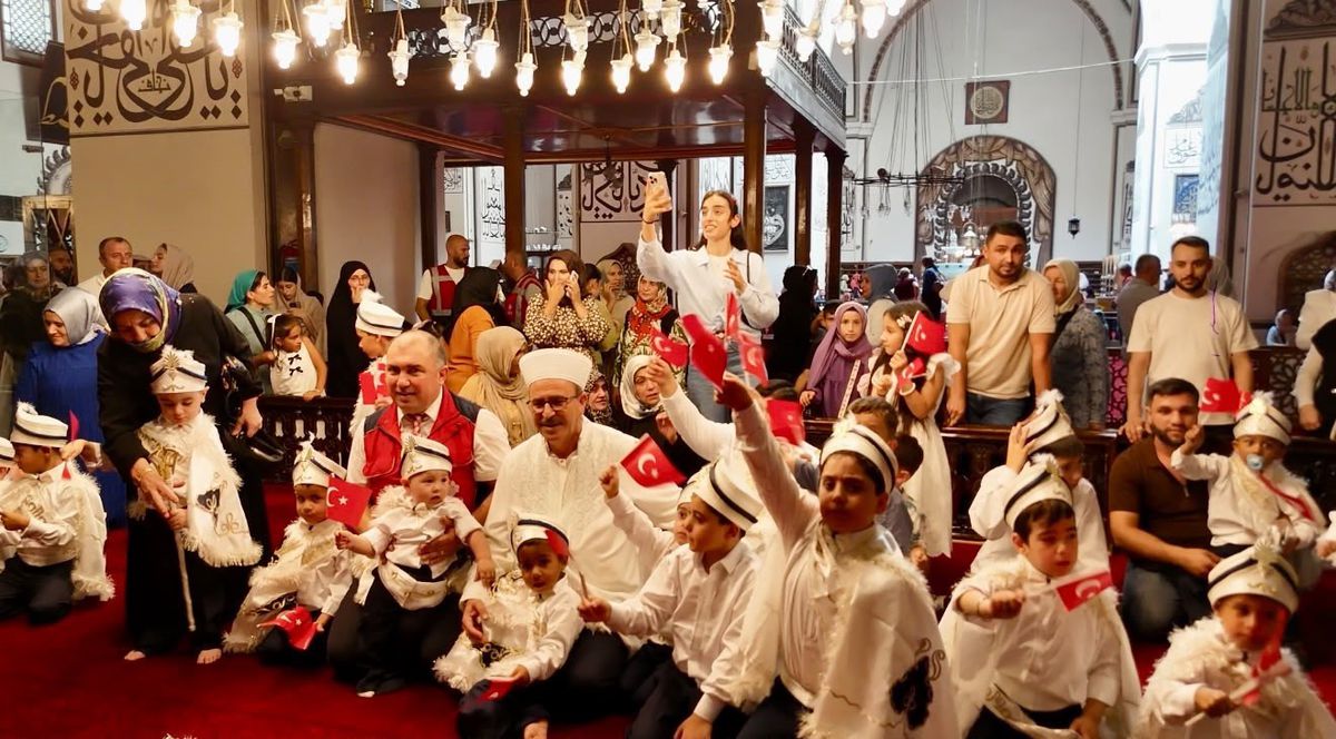 Bursa'da 530 Yıllık Vakıf Geleneği: 25 Çocuk Sünnet Ettirildi