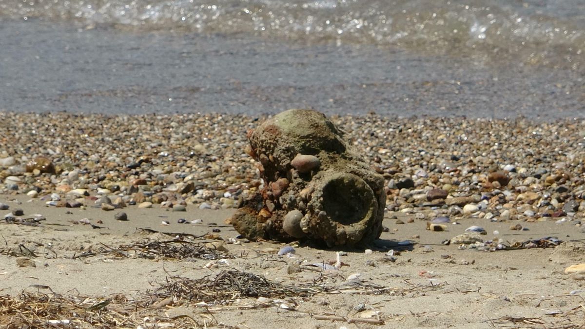 Çanakkale'de Halk Plajında Top Mermisi Bulundu