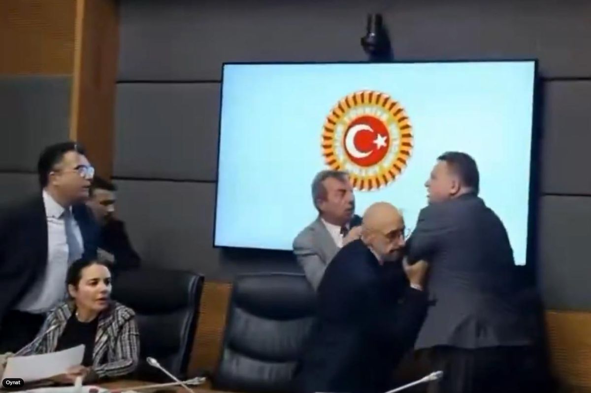 TBMM Adalet Komisyonu'nda Gergin Anlar: İnfaz Düzenlemesi Tartışması Kavga Etti, Teklif Kabul Edildi