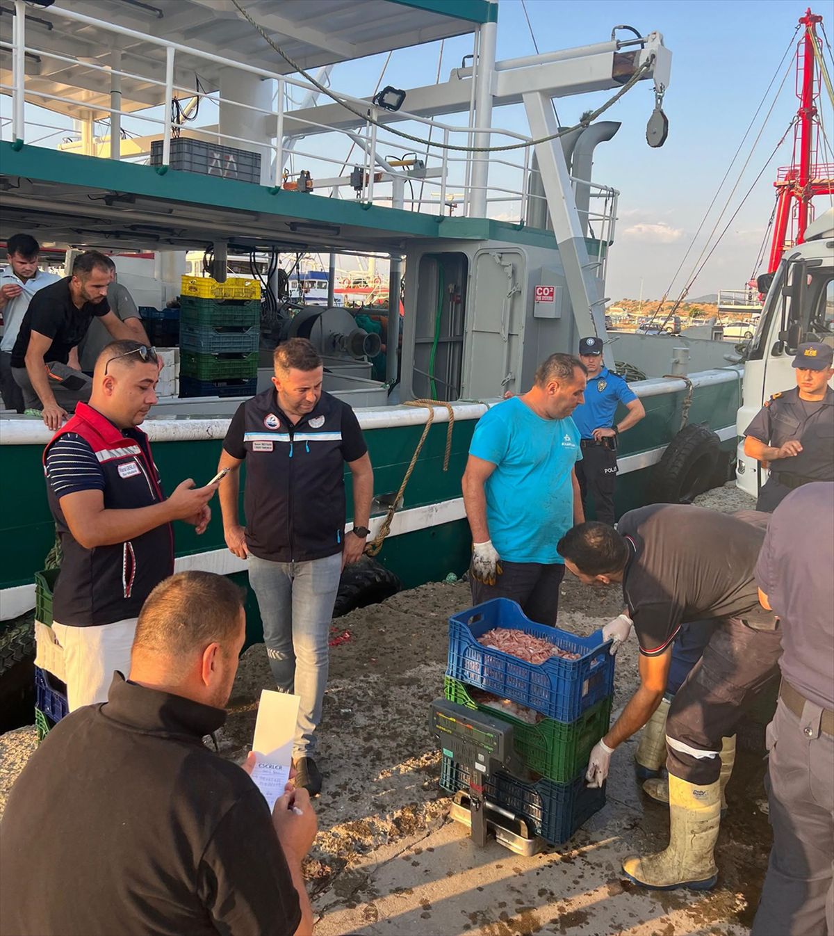 Enez'de Uluslararası Sularda Trol Teknelerine Su Ürünleri Denetimi