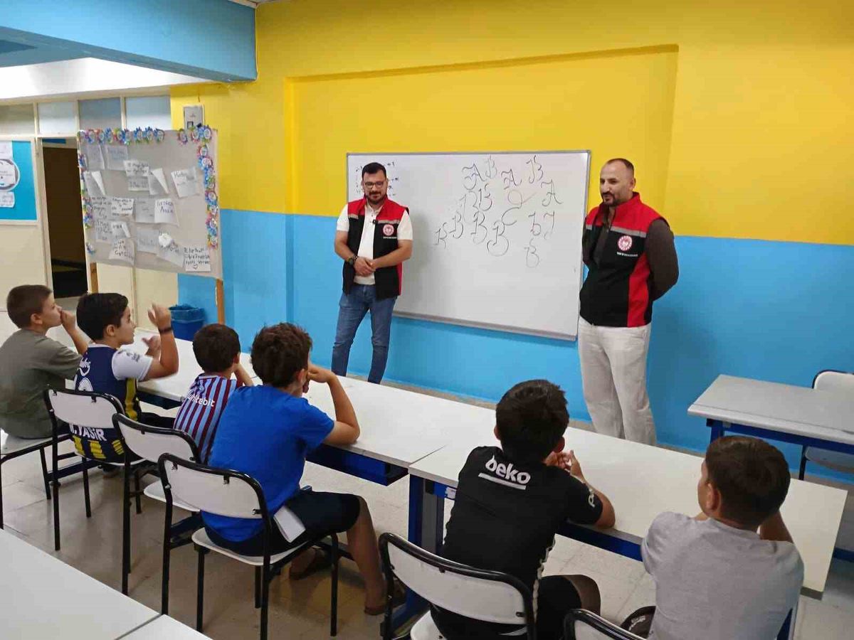Öğrencilere Akıllı Tarım Eğitimi