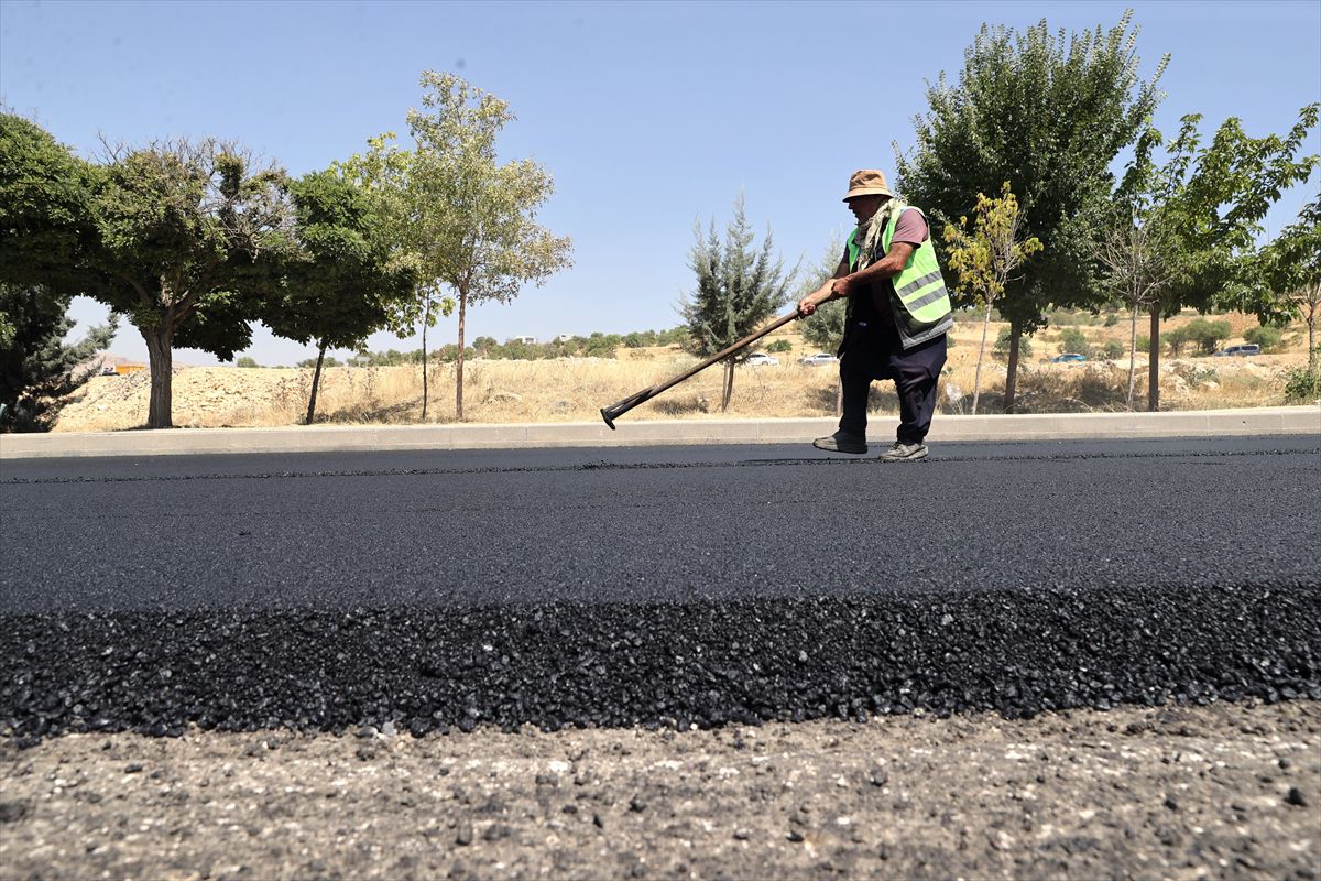 Güneydoğu'da 45 Derece Sıcakta Zorlu Mesai