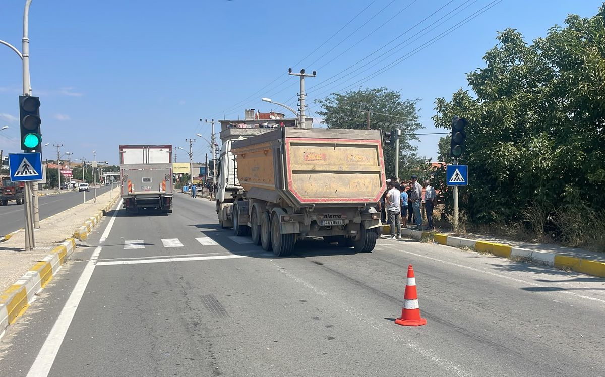 Keşan’da Hafriyat Kamyonunun Çarptığı Yaşlı Adam Hayatını Kaybetti