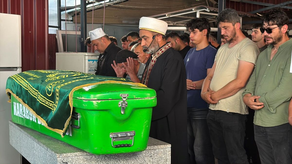 Karabük’te Elektrik Akımına Kapılan İşçi Toprağa Verildi
